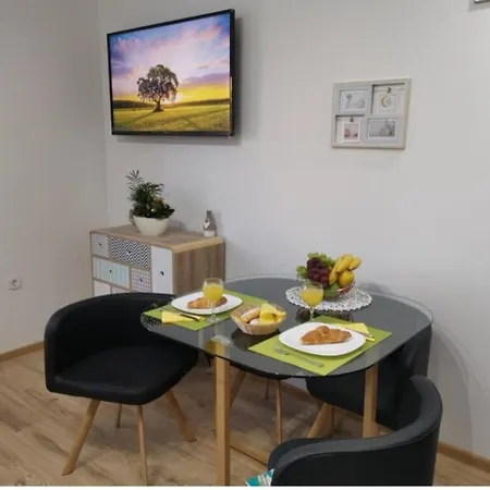 Appartamento Jupiter-brand New Apartment, Near The Sea Peroj